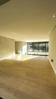 Image 6 - 966627