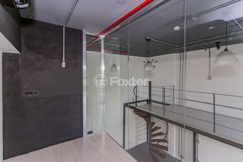 Image 21 - 966717