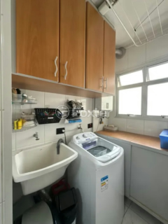 Image 11 - 966815