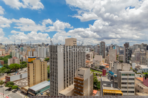 Image 11 - 966859