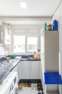 Image 11 - 967049