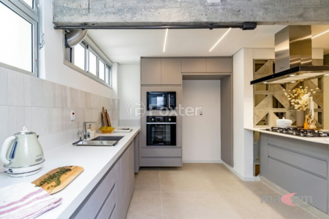 Image 28 - 967977