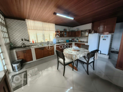 Image 4 - 968100