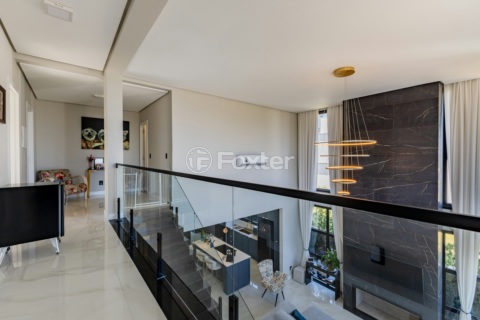 Image 6 - 968740