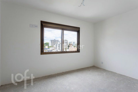 Image 19 - 969002