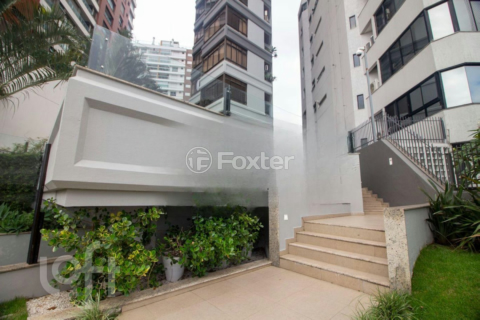 Image 8 - 969982