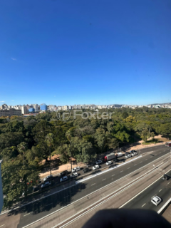 Image 13 - 971743