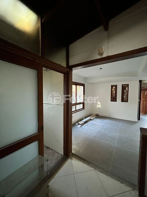 Image 4 - 972307