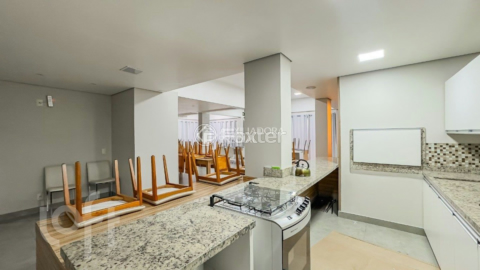 Image 33 - 972308
