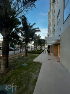 Image 10 - 972470