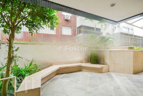 Image 33 - 972551