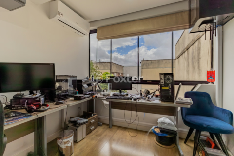 Image 37 - 972568