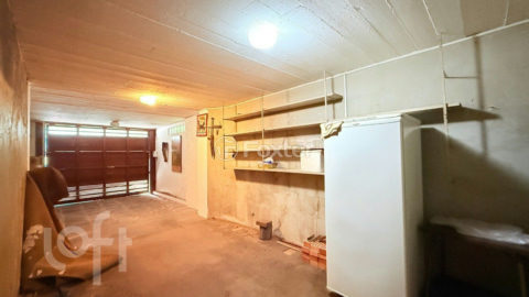 Image 32 - 972650