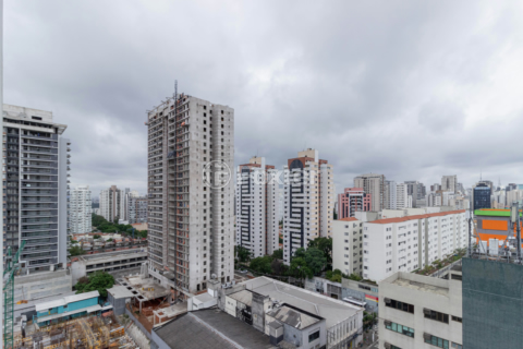 Image 4 - 972666