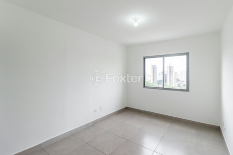 Image 32 - 972666