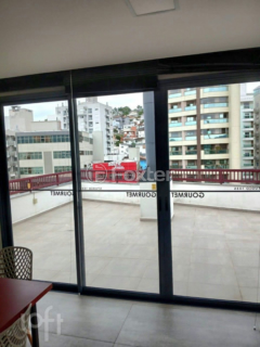 Image 8 - 972876