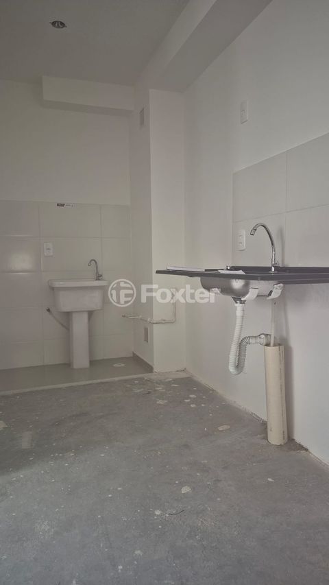 Image 3 - 972945