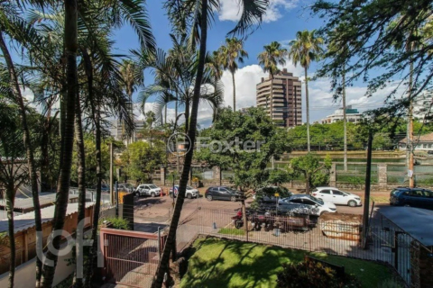 Image 30 - 973210