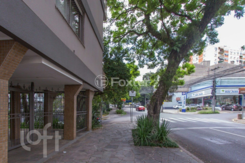 Image 32 - 973257