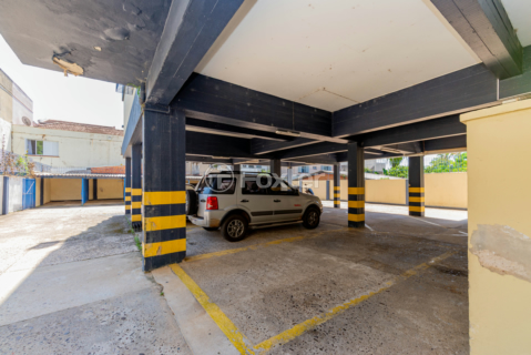 Image 37 - 973343
