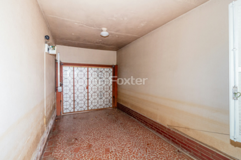 Image 35 - 973400
