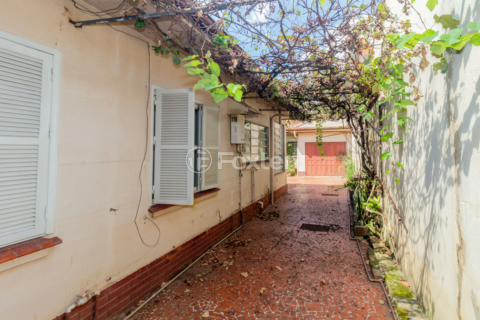 Image 34 - 973400