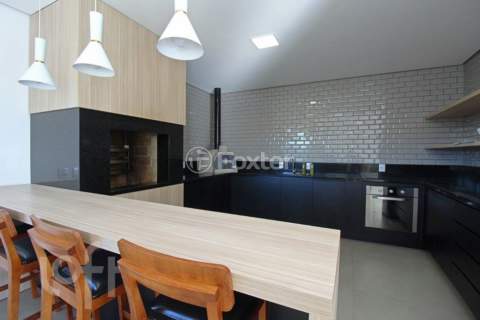Image 33 - 973404