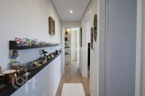 Image 4 - 973536