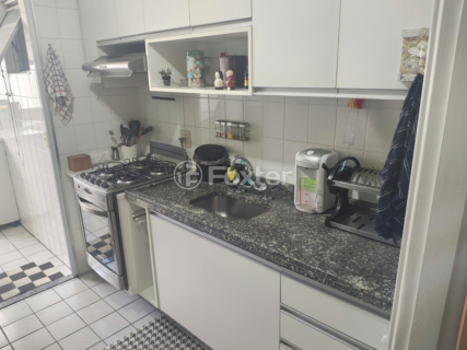 Image 7 - 973573