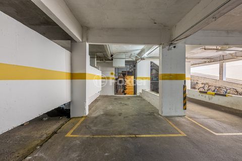 Image 29 - 973602