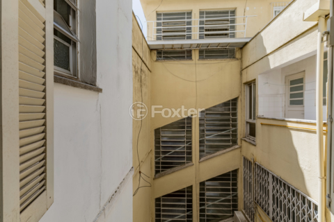 Image 21 - 973682