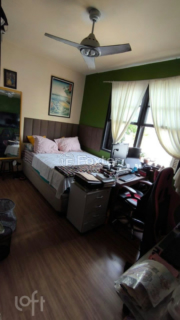 Image 7 - 973898