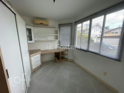 Image 3 - 979011