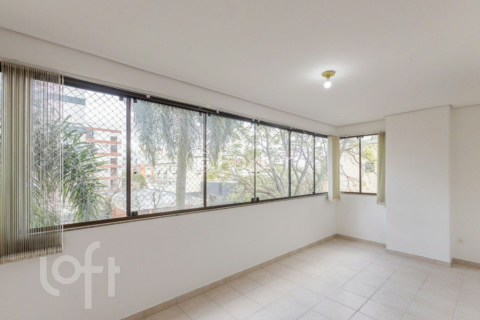 Image 4 - 979044