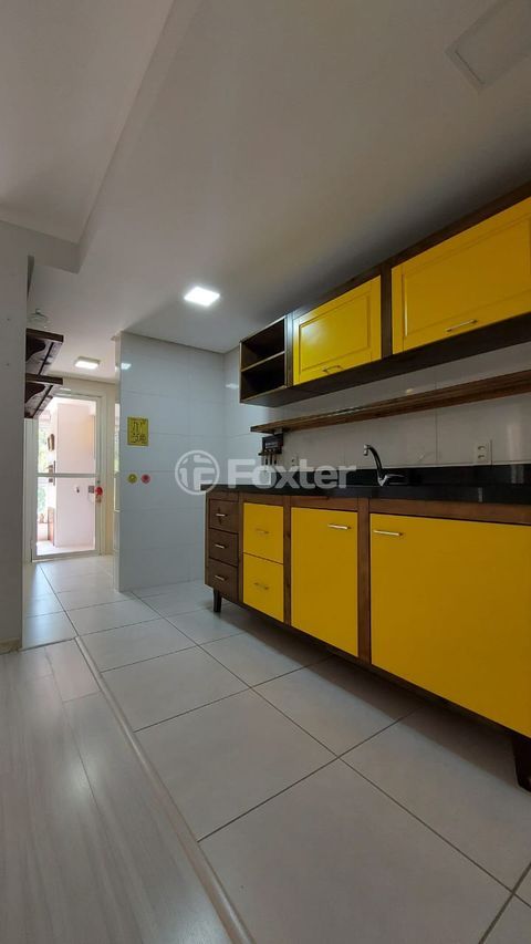Image 3 - 979234