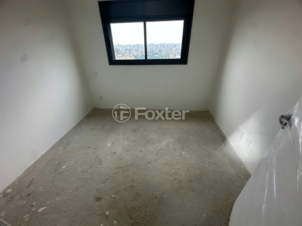 Image 37 - 979356