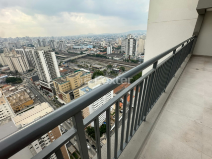 Image 19 - 979356