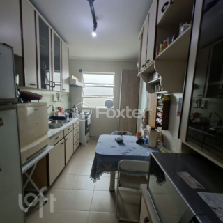 Image 3 - 979410