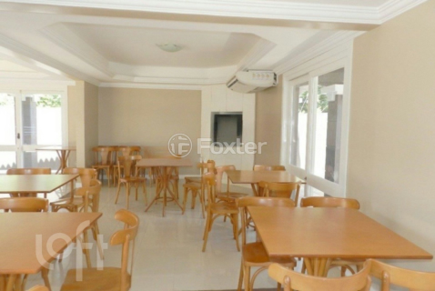 Image 21 - 979474