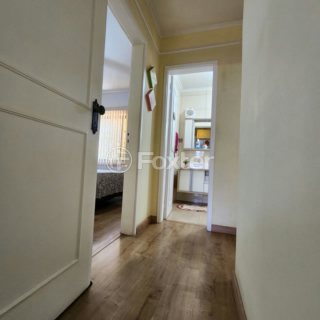Image 20 - 979496