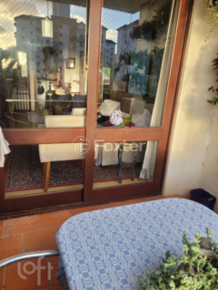 Image 8 - 979506