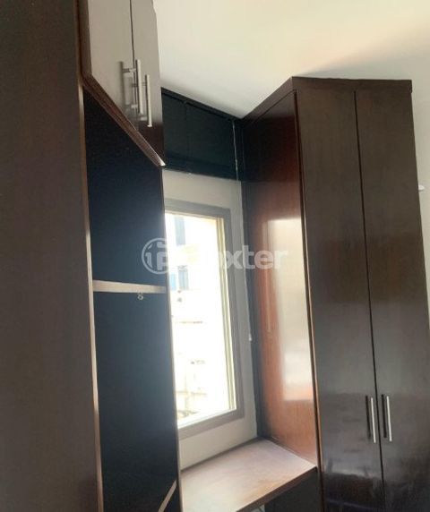 Image 3 - 979578