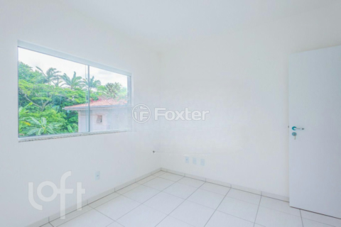 Image 7 - 979658
