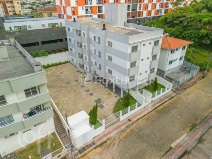 Image 36 - 979658