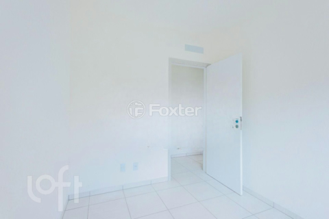 Image 5 - 979658