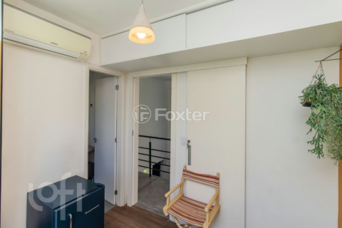 Image 32 - 979760