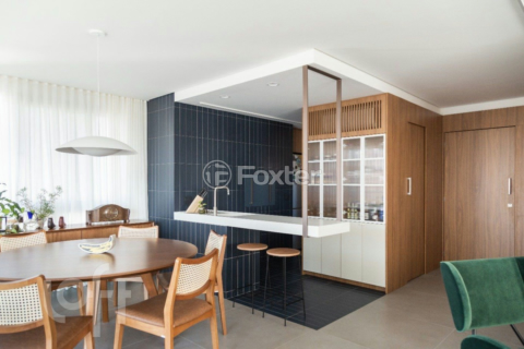Image 3 - 979831