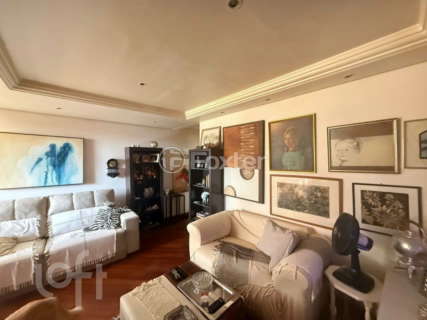 Image 4 - 979845