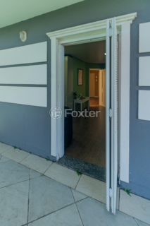 Image 33 - 979857
