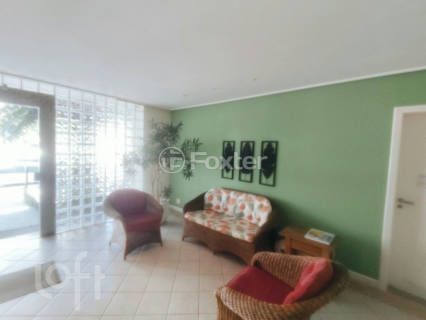 Image 30 - 979860
